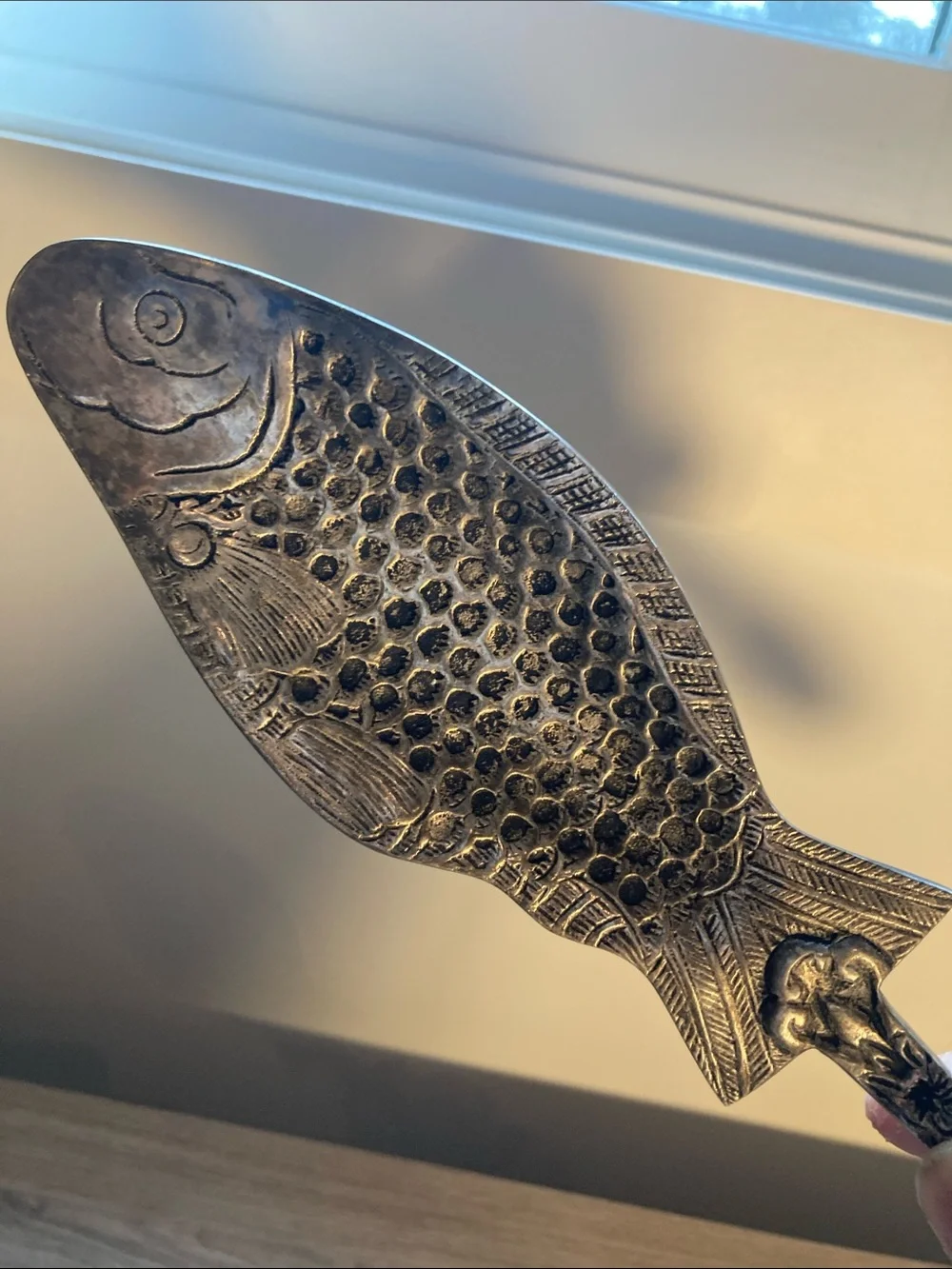 Fish serving utensils métal ornate and details